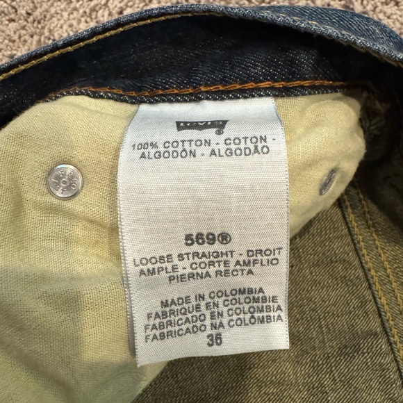 Men's Levi 569 Loose Straight W36 Denim Shorts Red Tag Great Condition! - Picture 5 of 5